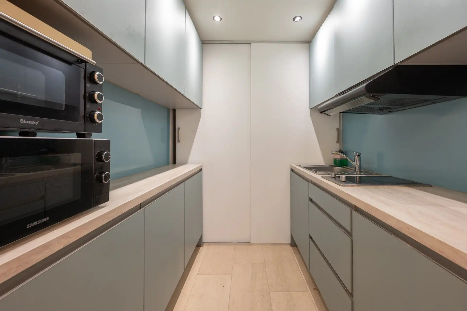 Duplex van 166 m² met frontaal zeezicht en verhuurd gelijkvloers op de Zeedijk in Heist foto 27