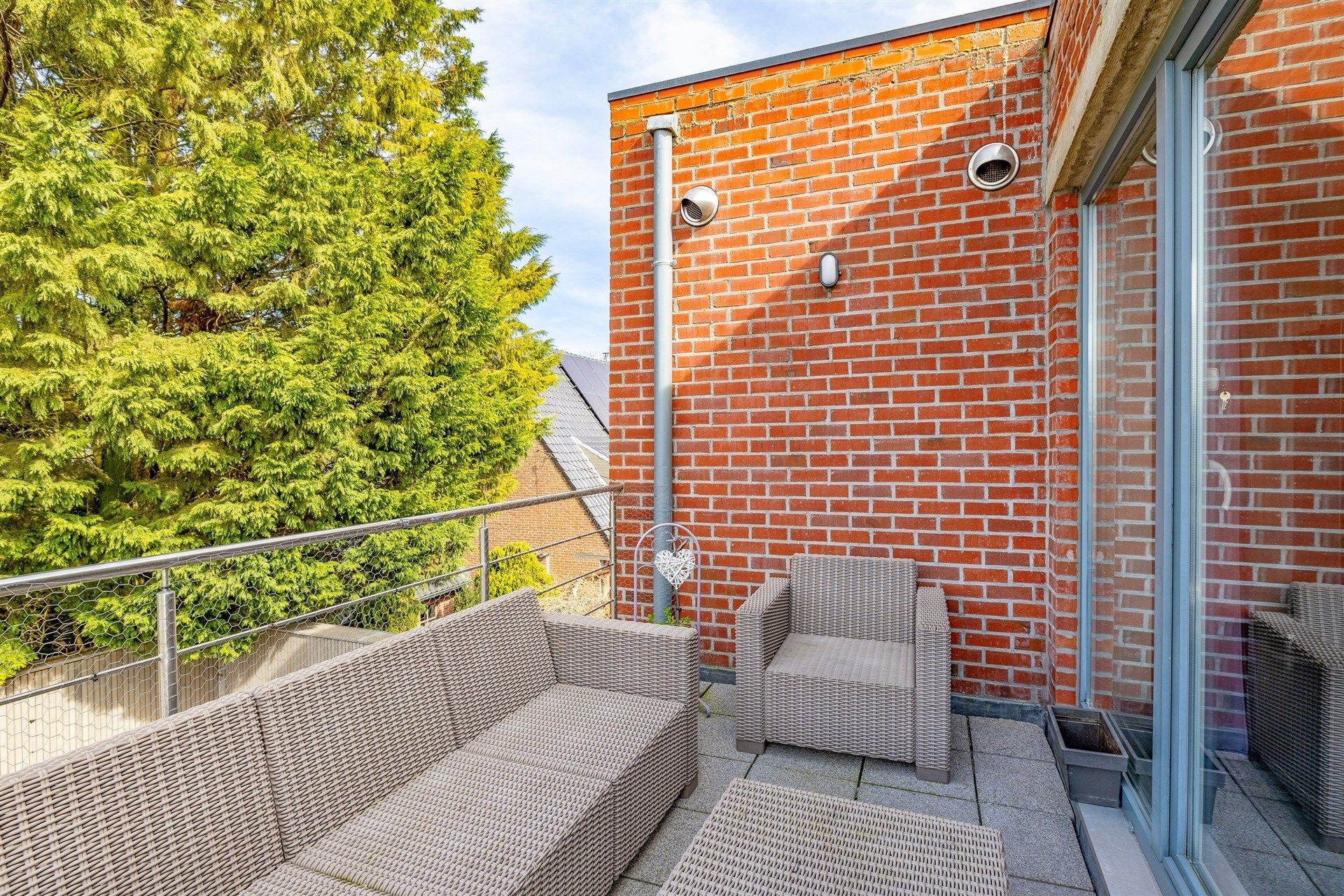 Ruim 2 slp app met terras en garage op topligging in Ten-Ede foto 14