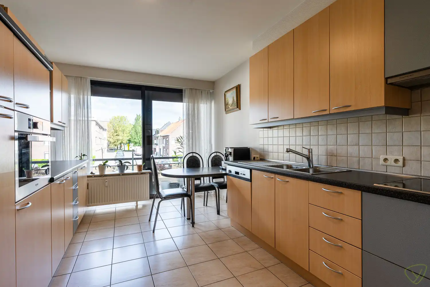 Prachtig en ruim hoekappartement in een rustige residentie nabij de Markt van Eeklo! foto 10