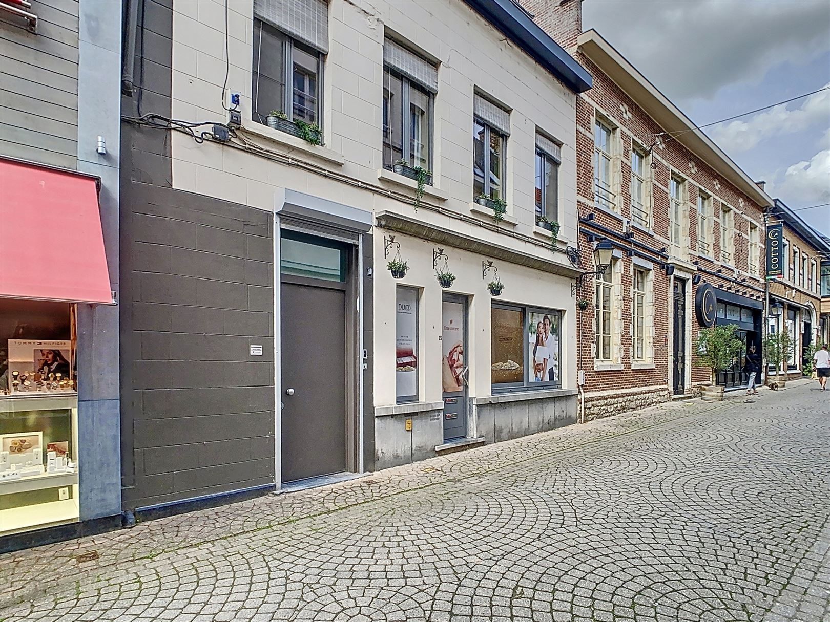 Stadswoning, 1 slpk en terras + optie handel foto 2