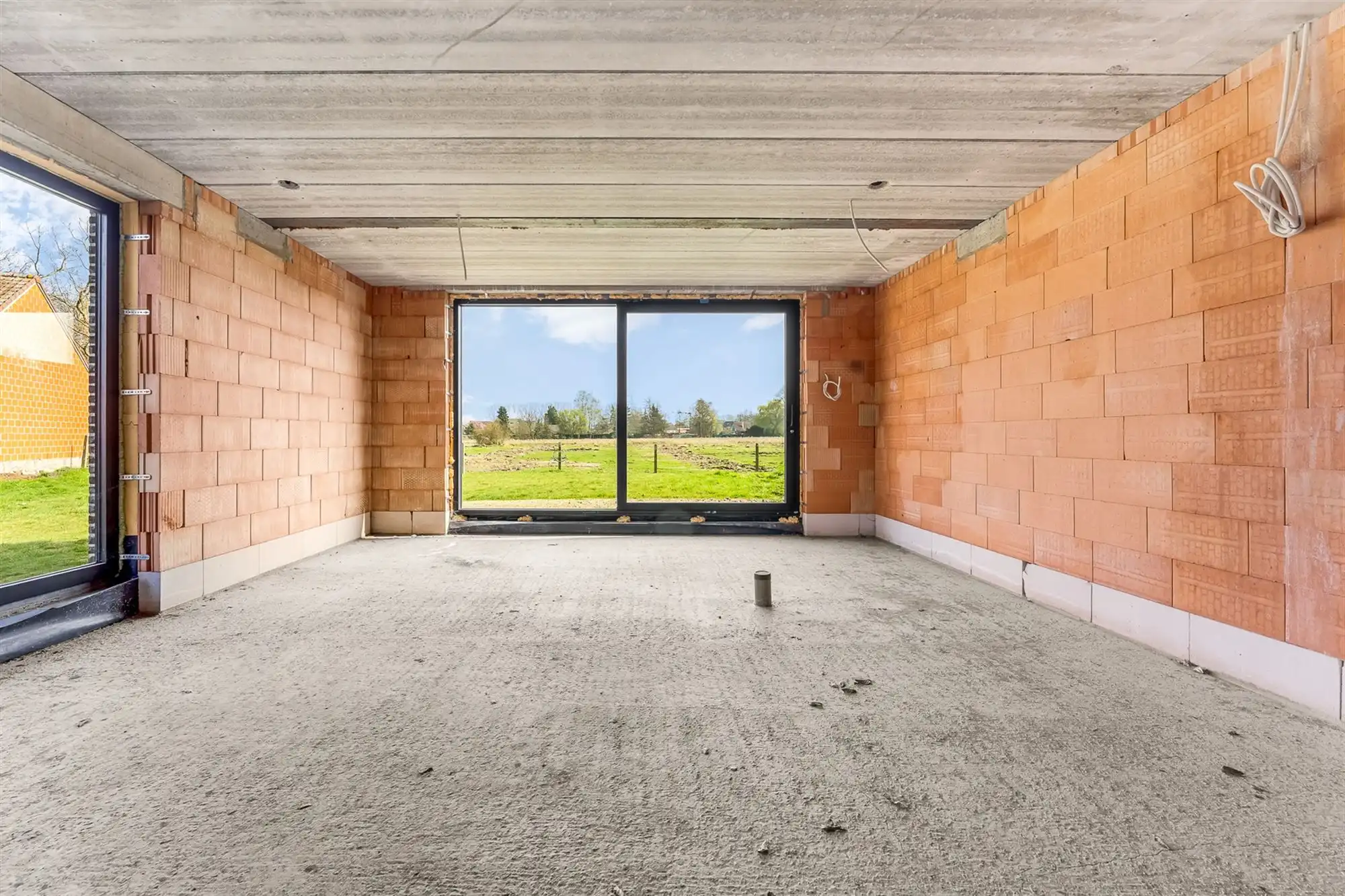 KNAPPE NIEUWBOUWWONING OP ZEER GOEDE LOCATIE TE HASSELT MET ZICHT OP DE ACHTERLIGGENDE WEIDES foto 7