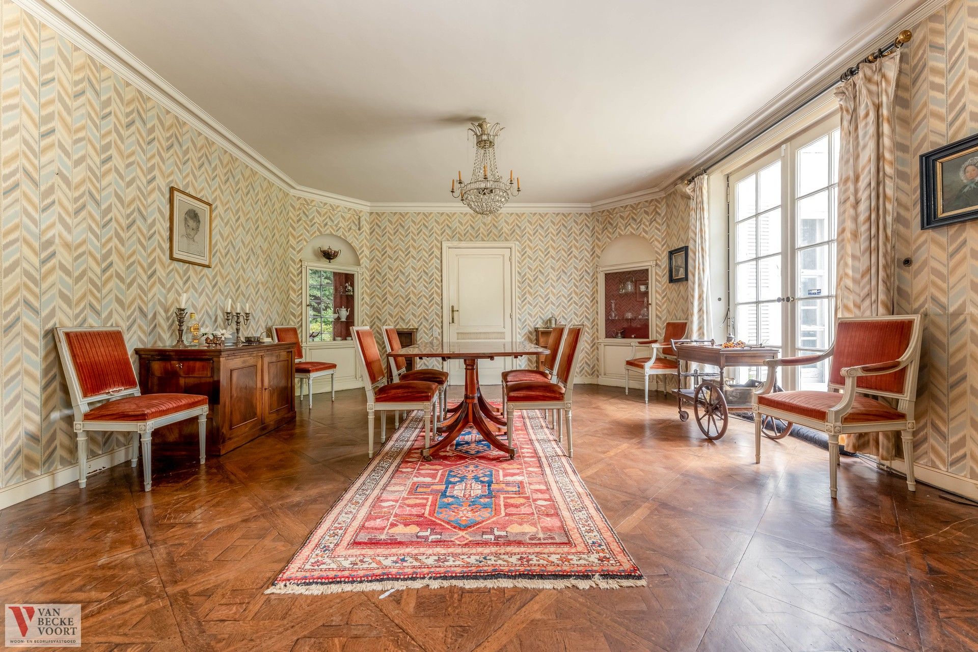 Karaktervolle landhuis op een prachtig domein van 2.030m² foto 6