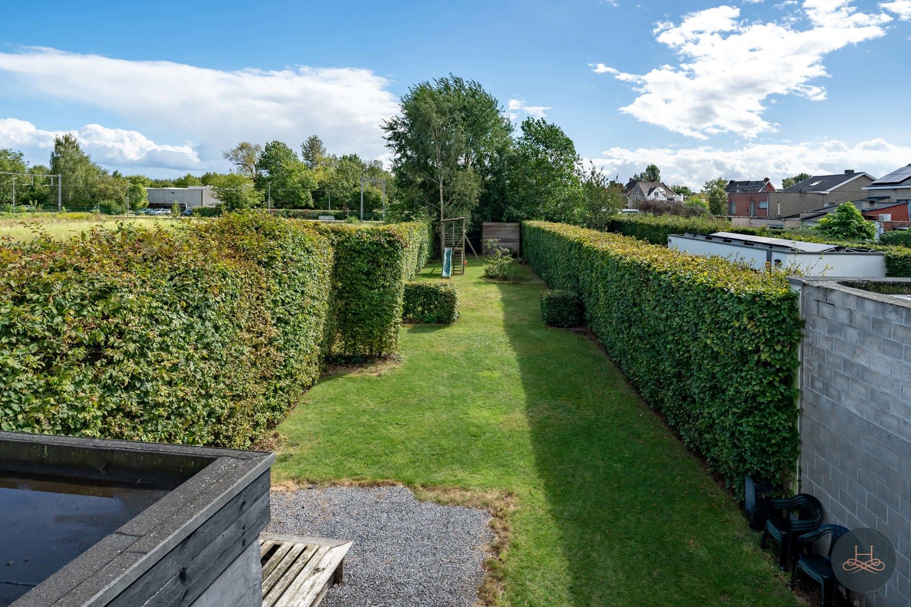 Instapklare, lichtrijke woning met mooie tuin foto 25