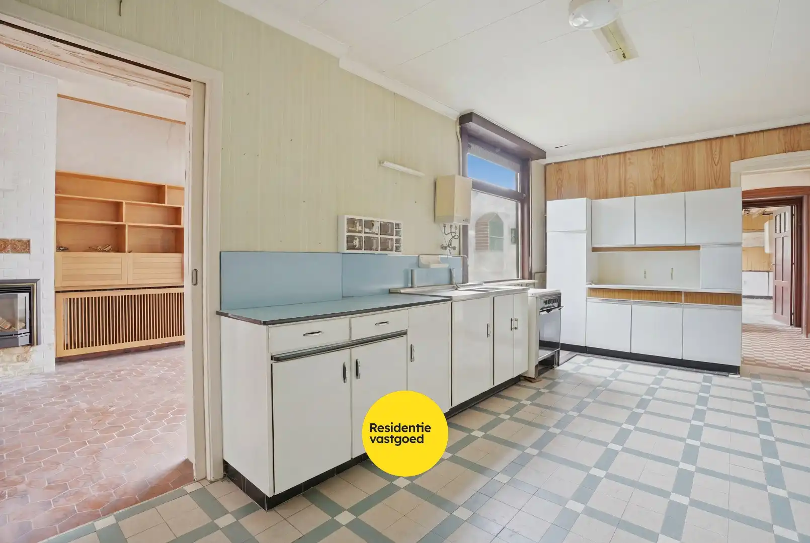 Te renoveren woning met veel op potentieel op topligging. foto 6