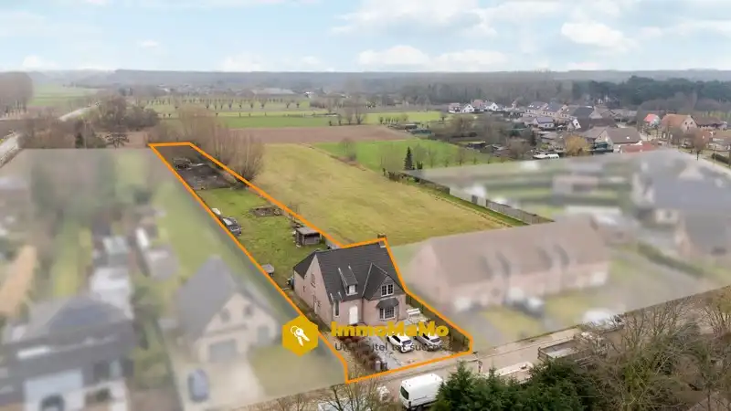 OPTIE - LANDELIJKE WONING MET ENORM RUIME TUIN TE KOOP IN WACHTEBEKE foto {{pictureIndex}}