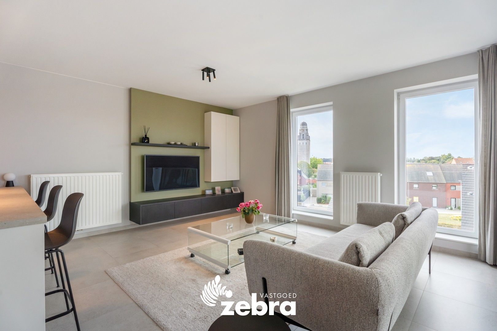 Recent tweeslaapkamerappartement met autostaanplaats vlak bij centrum Roeselare! foto 2