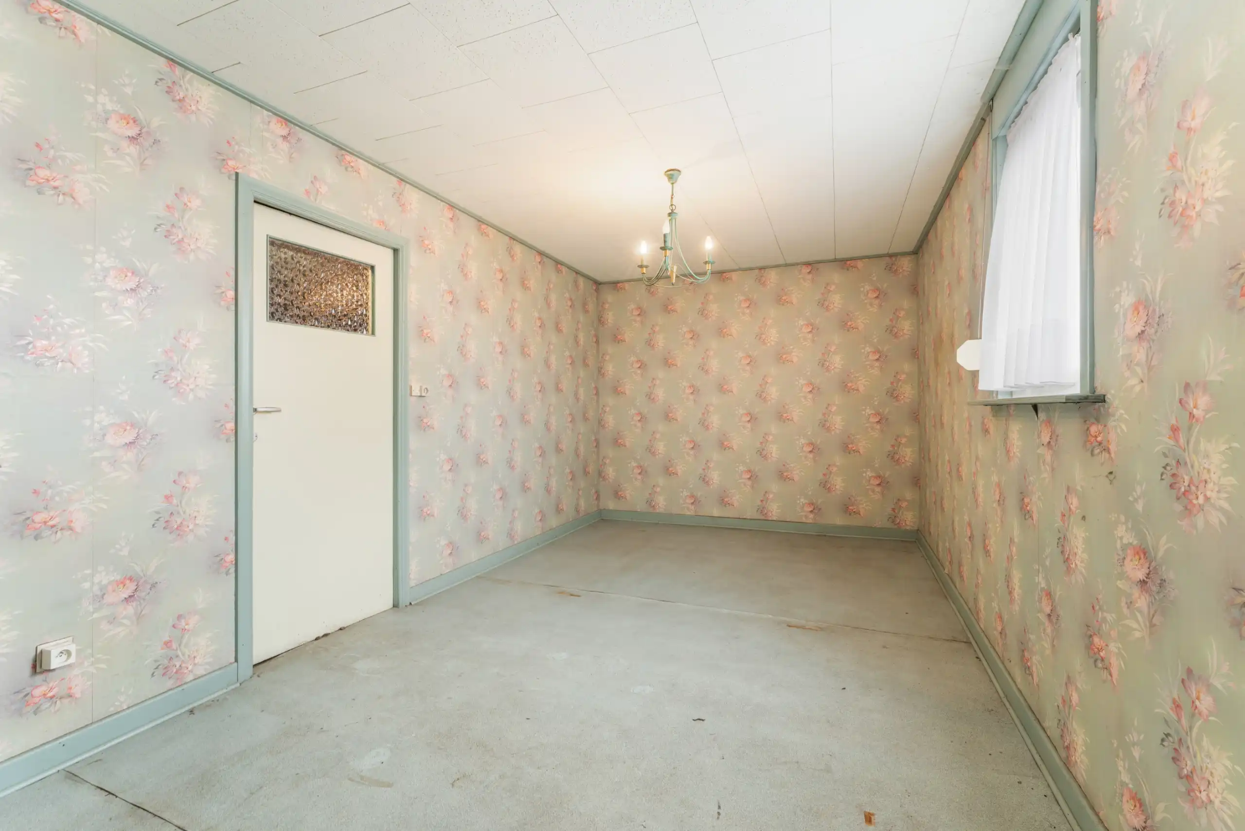 Voormalig te renoveren handelspand met woonst foto 13