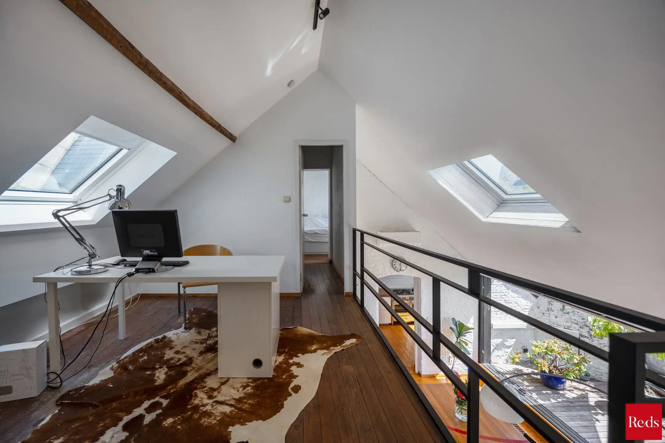 Uniek herenhuis met zwemvijver aan het Zuidpark foto 26