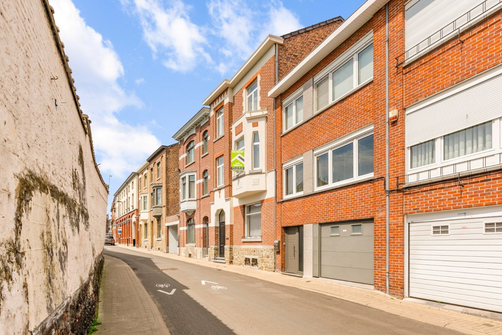 Prachtig herenhuis met 4 slaapkamers, tuin en dubbele garage in Tongeren centrum foto 30