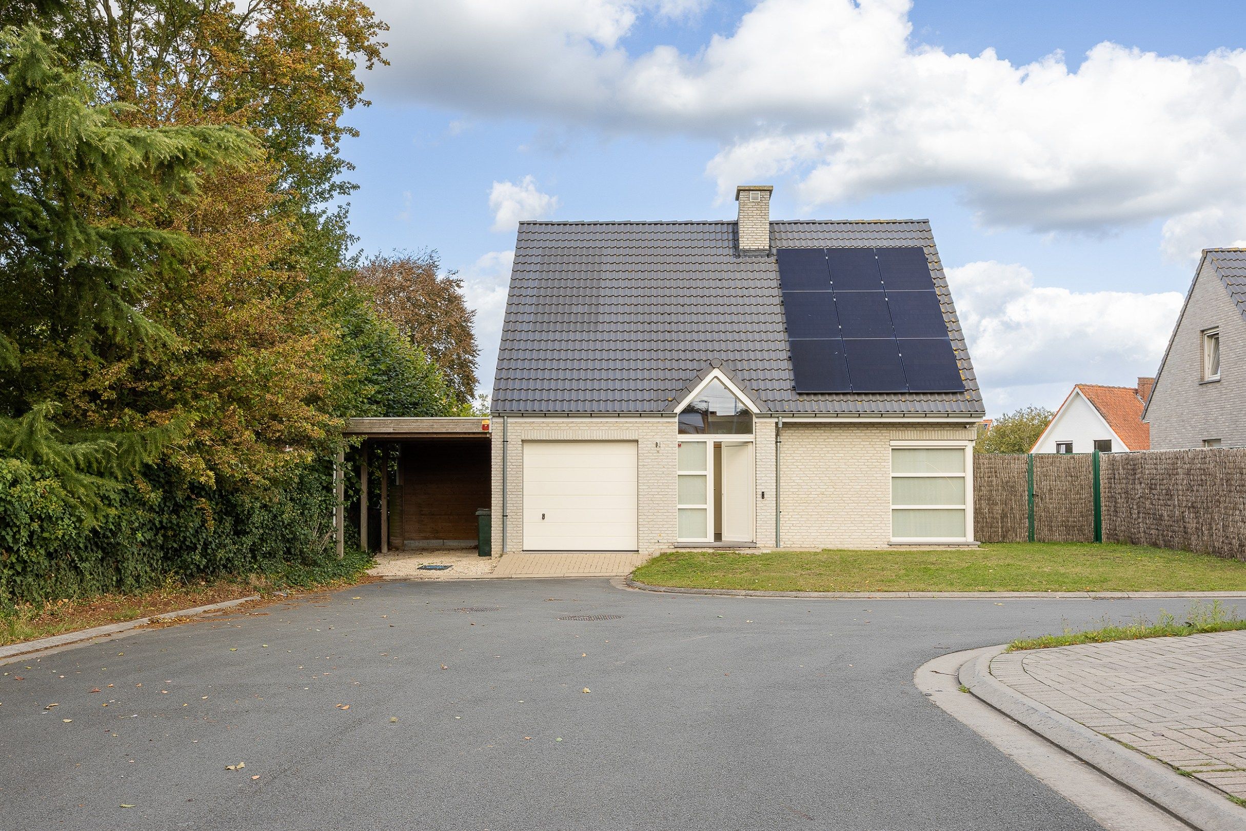 RECENTE VILLA IN WAREGEM foto {{pictureIndex}}