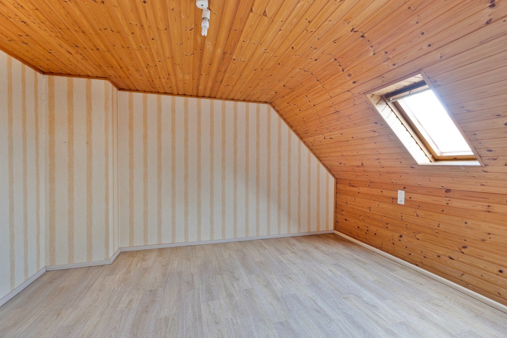 Mooie gezinswoning met tuin, rustige ligging  te Lauw, Tongeren-Borgloon foto 23