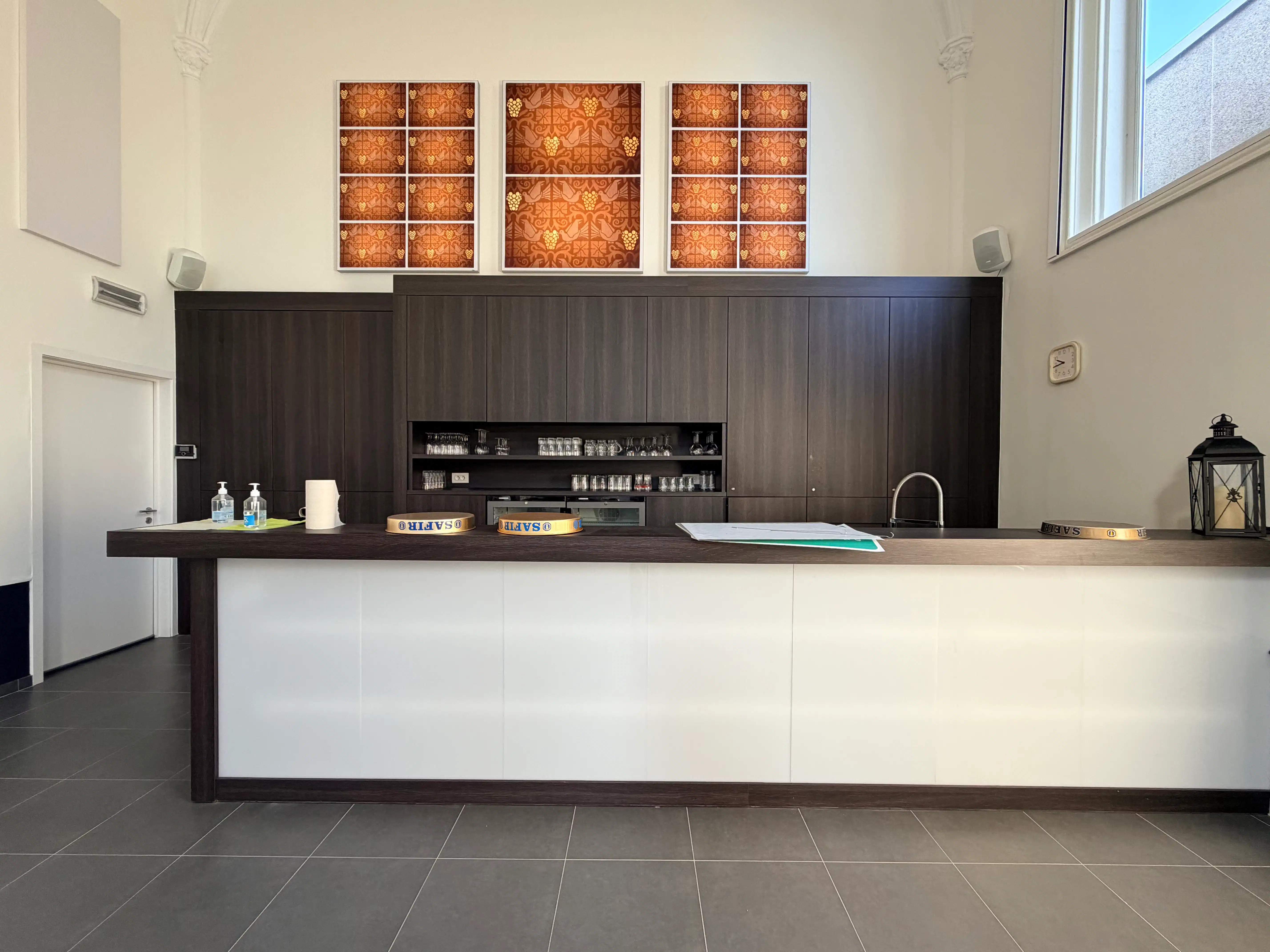 Instapklaar handelsgelijkvloers 250 m² Middelkerke foto 6