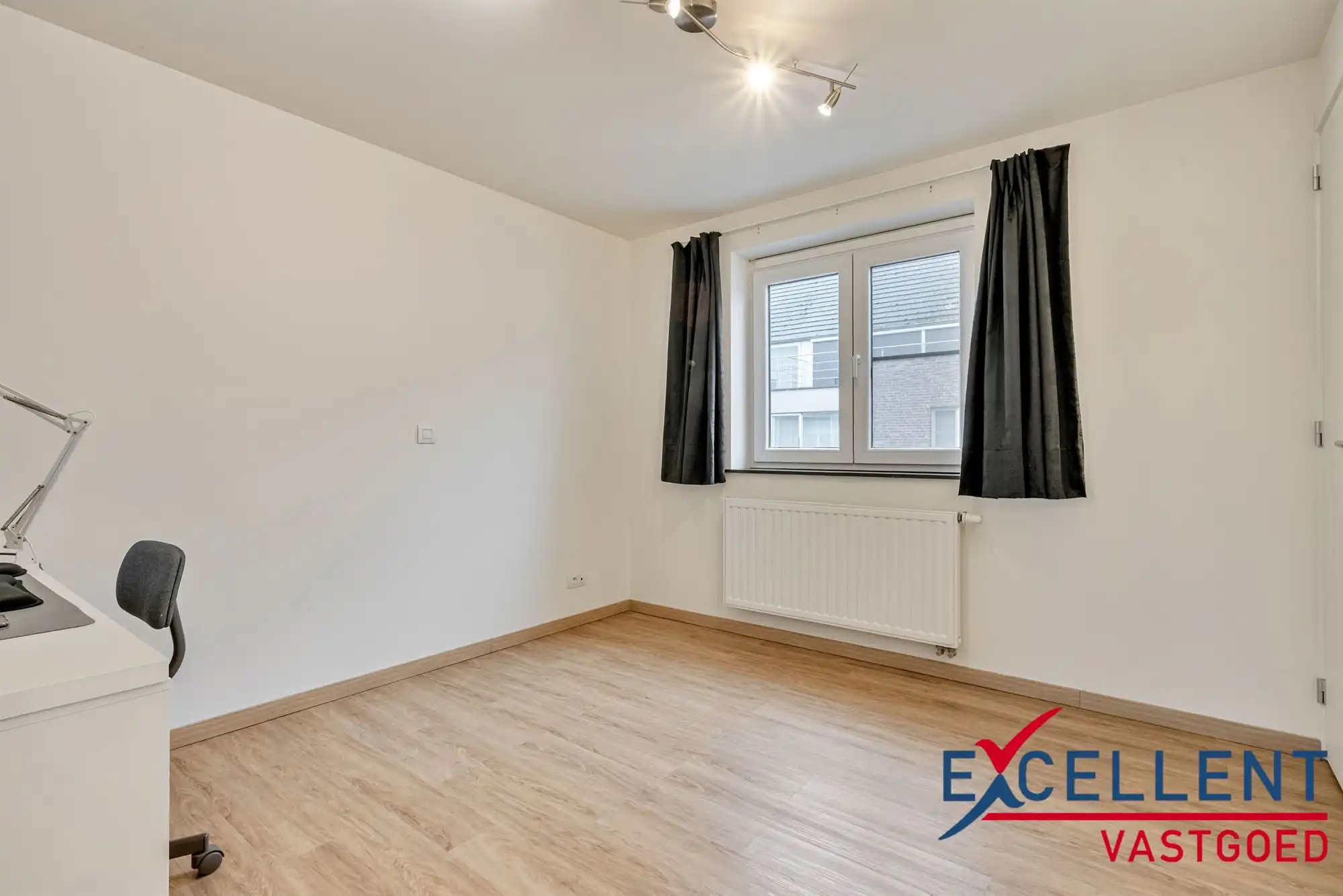 Instapklare en ruime woning met 5 slaapkamers in Zulte te koop foto 8