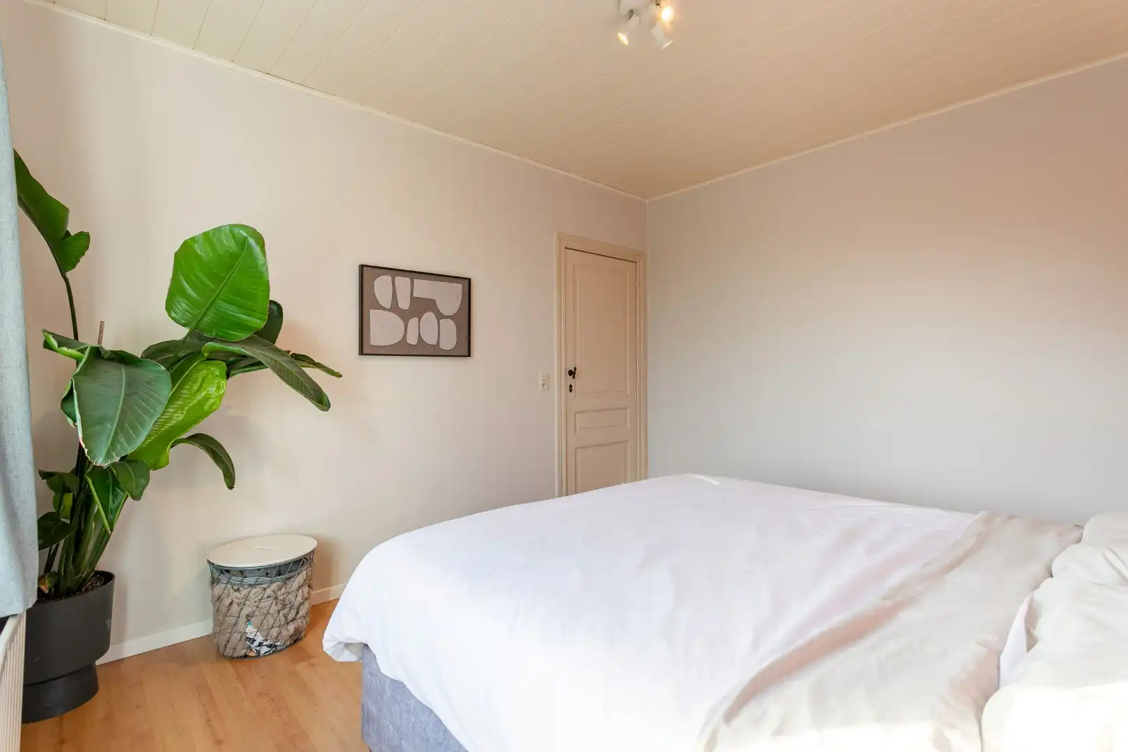 Instapklare driegevelwoning met 3 slpk te Lembeek foto 21