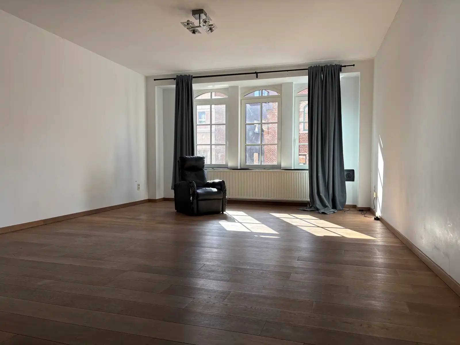 Ruim twee-slaapkamerappartement in centrum Leuven foto 2