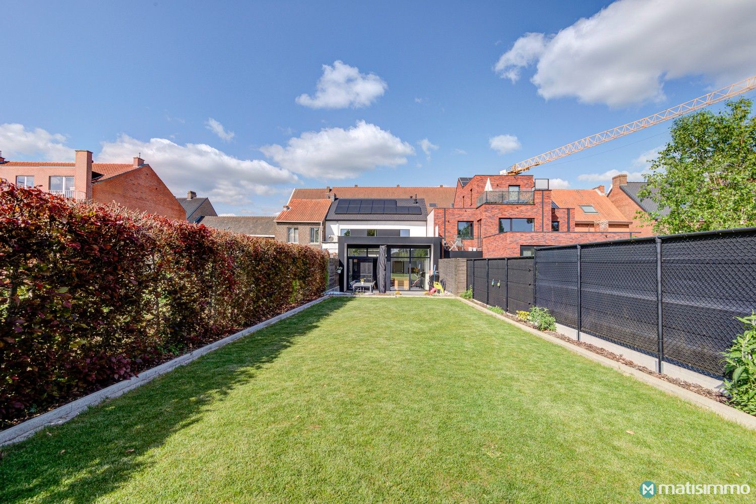 RUIME INSTAPKLARE GEZINSWONING MET 4 SLAAPKAMERS, TUIN EN ZONNEPANELEN foto 31