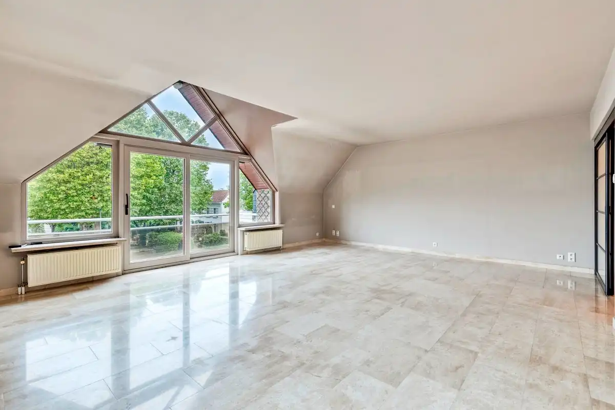 Residentieel gelegen villa-appartement midden in een parktuin te Gentbrugge foto 4
