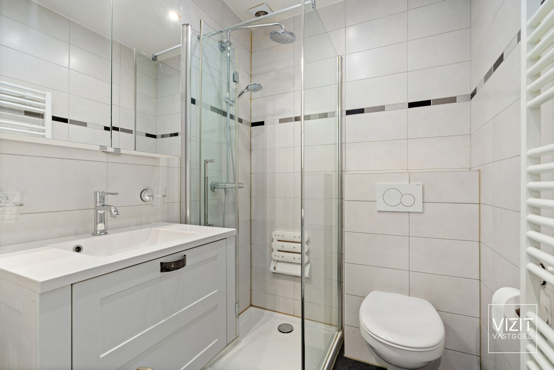 Appartement met 2 slaapkamers en garage. foto 12