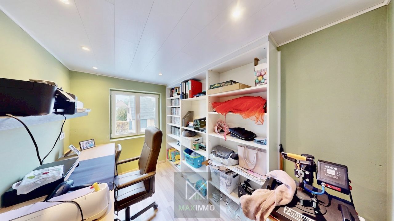 Instapklare gezinswoning met tuin en grote garage in Aalbeke foto 10