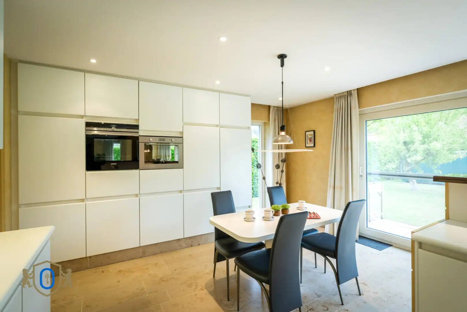 Vrijstaande 4-slpkr woning met tuin & garage foto 17