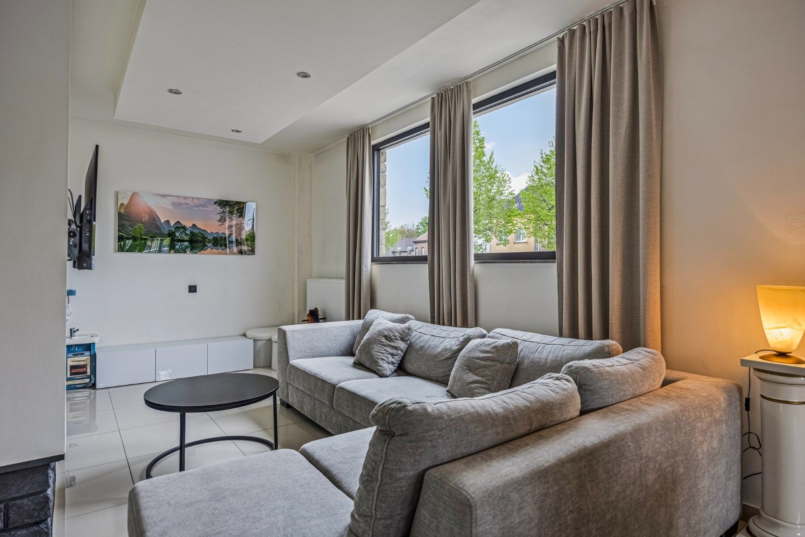 Vernieuwde woning met 319 m² woonplezier in het rustige Nerem foto 7