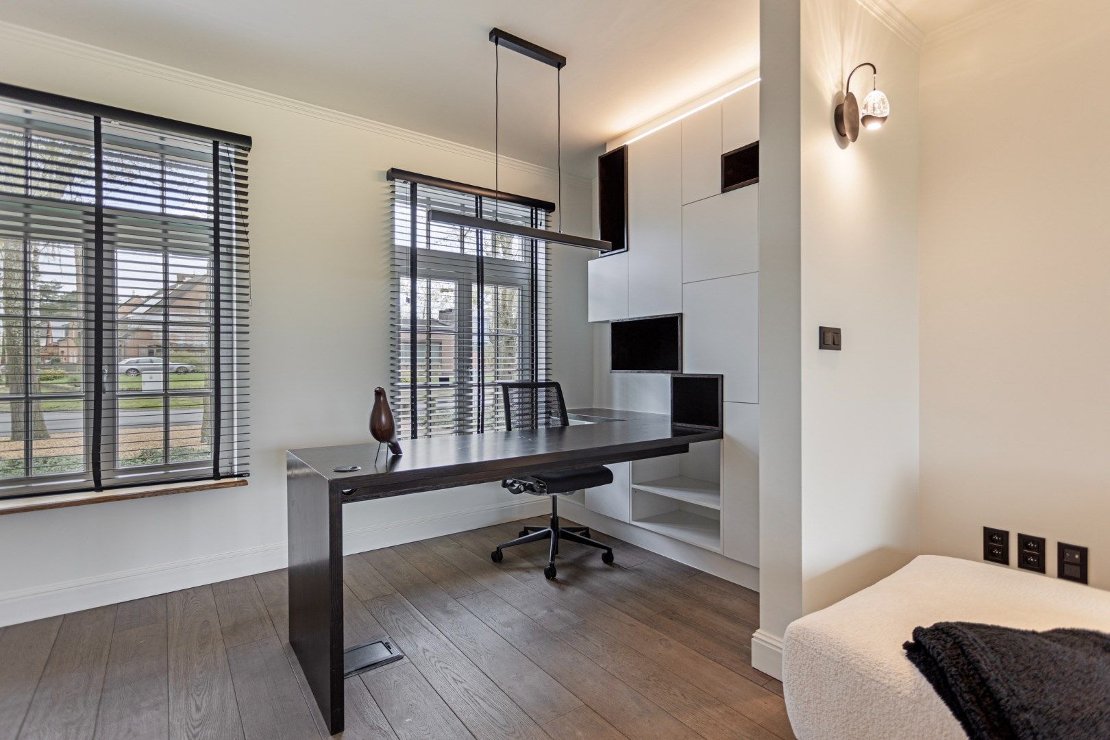 Ruim ingedeelde kwalitatieve villa op 12 are met adembenemd zicht op achterliggend groen. foto 9