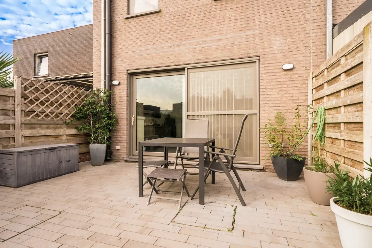 Lichtrijke recente stadswoning in rustige woonbuurt foto 7