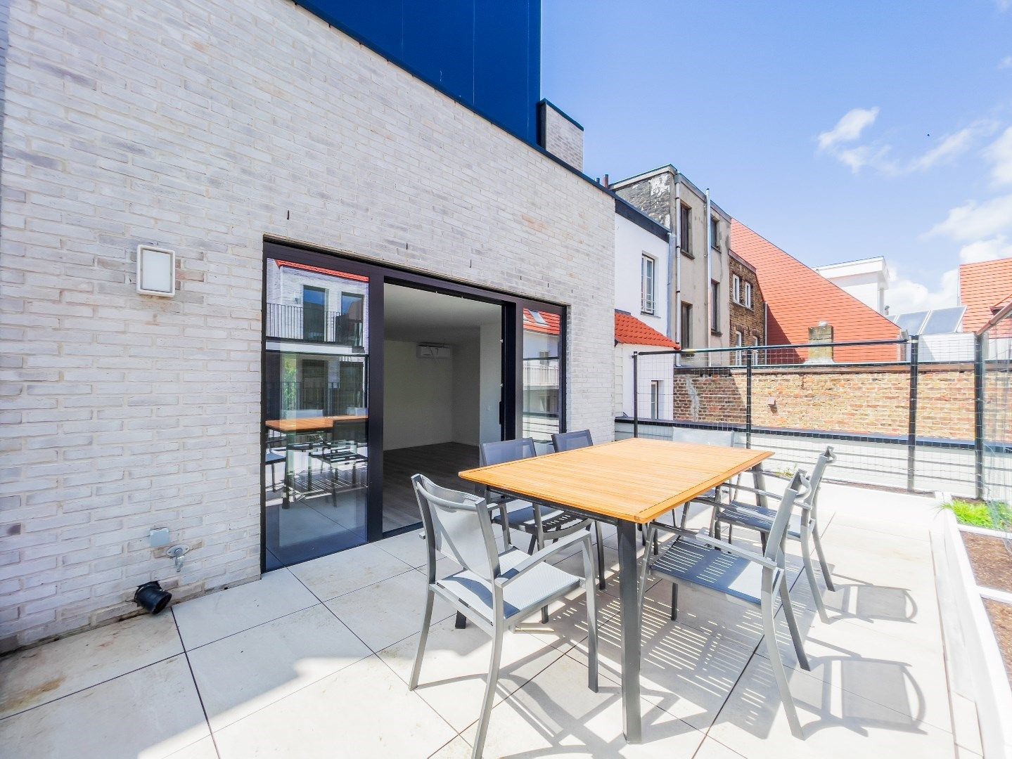 Nieuwbouw appartement met prachtig zonneterras te Duinbergen. Inpandige parking mogelijk. foto 4