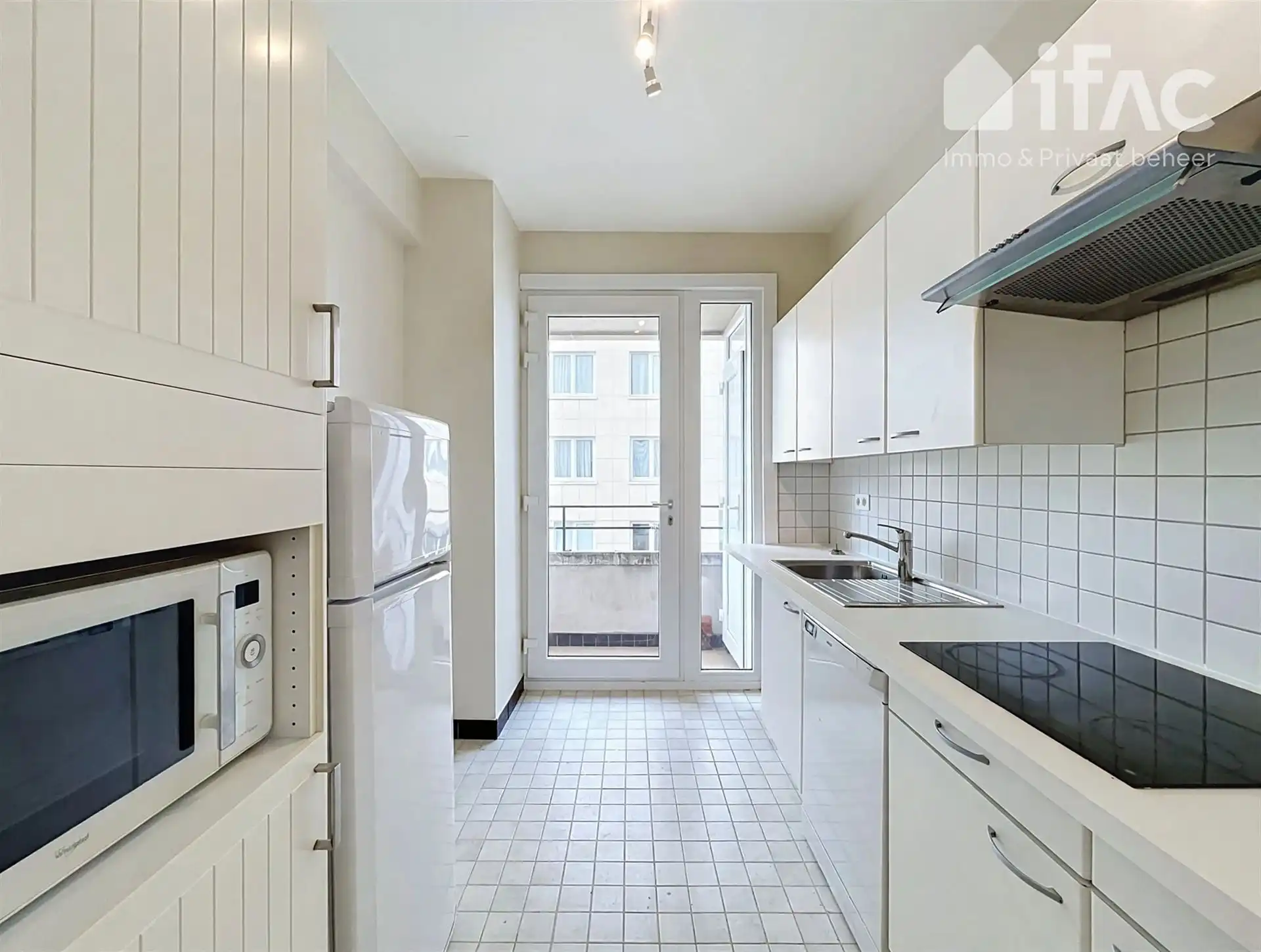 Charmant 3 slaapkamer appartement vlakbij metrostation foto 4