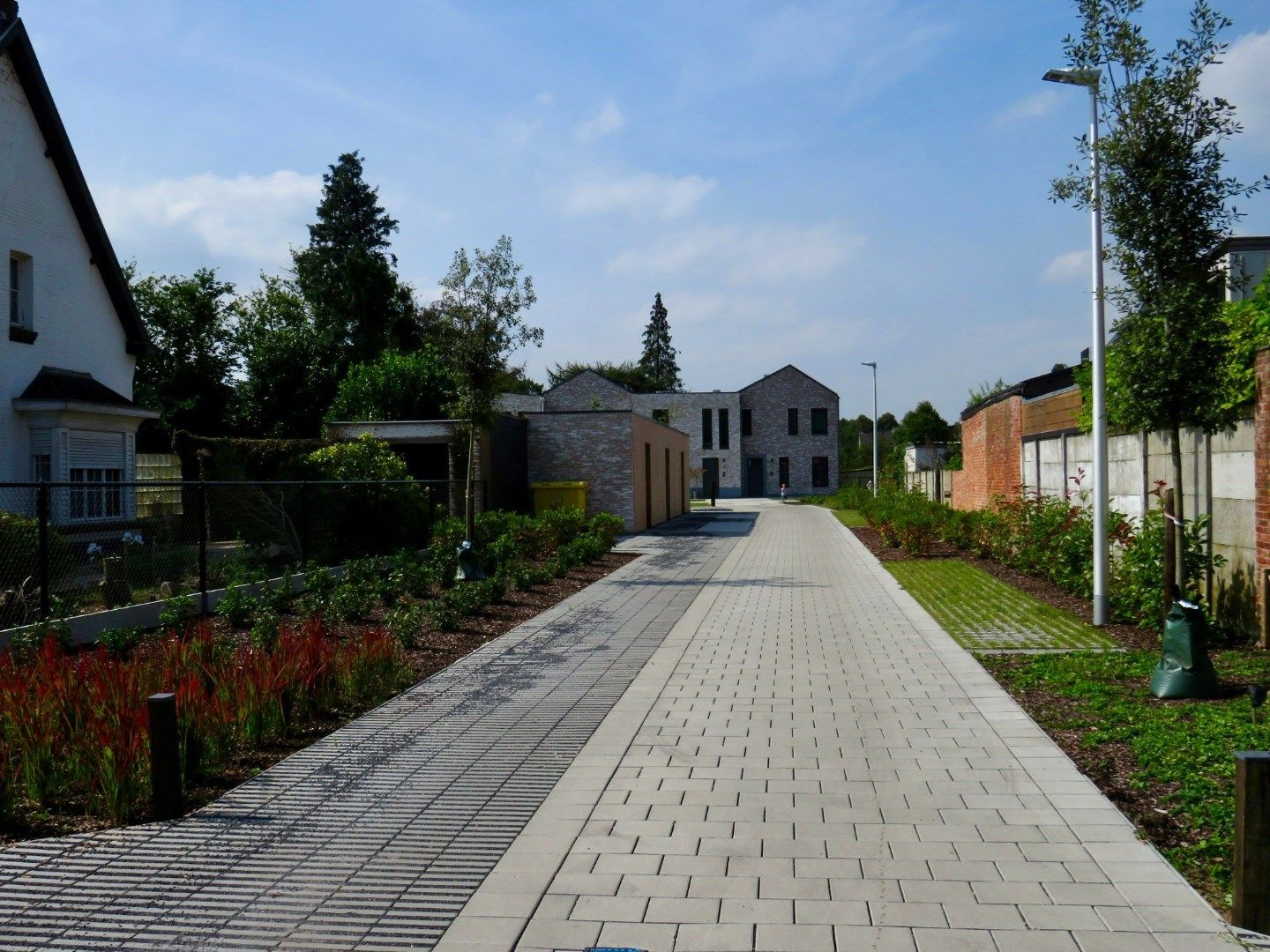 LAATSTE Nieuwbouwwoning met 3 slpk's, bew. opp. van 120 m², garage, staanplaats en zonnige Zuid-West gerichte tuin te Nijlen. foto 3