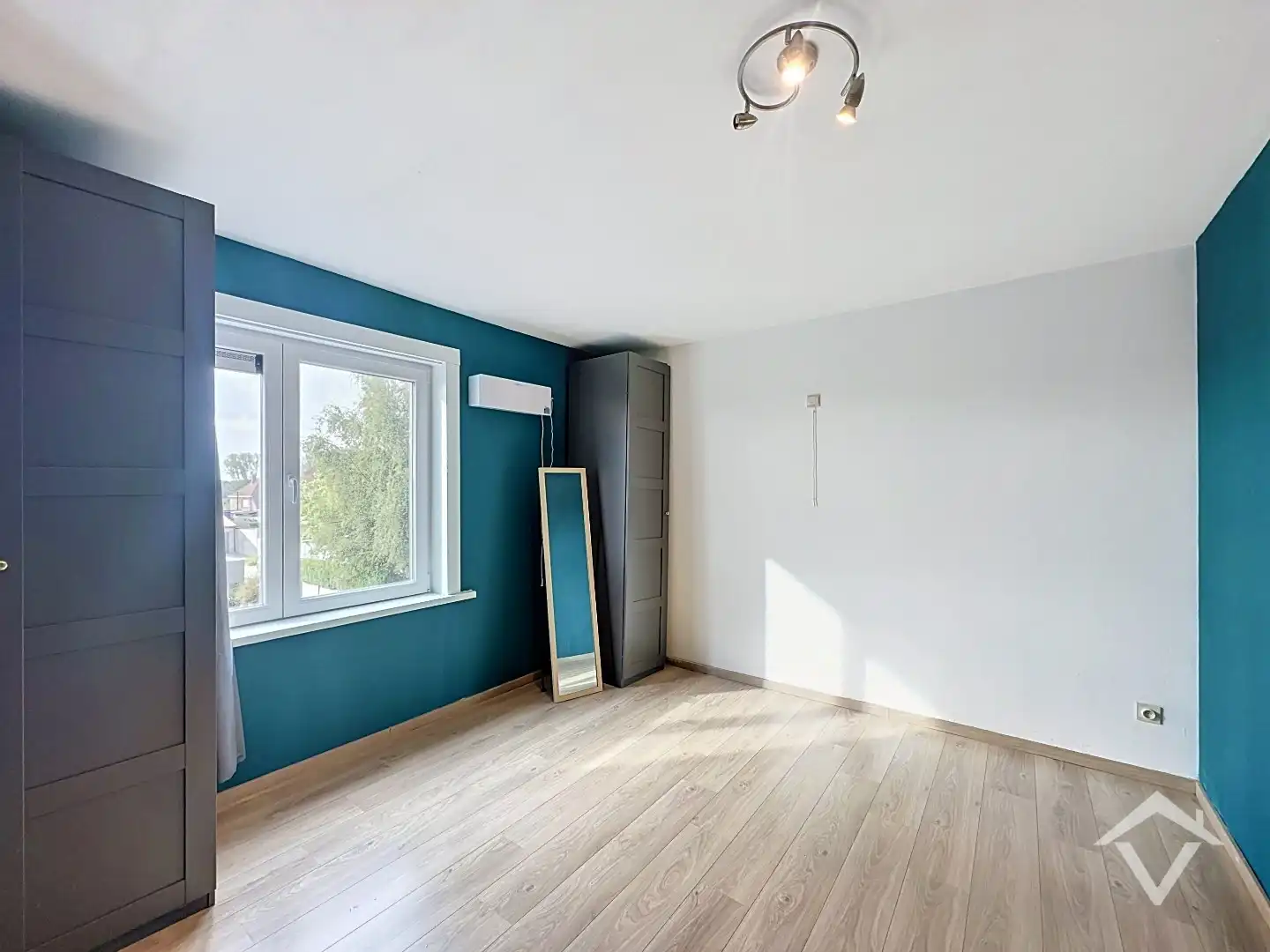 Lichtrijk 2-slaapkamerappartement met ruim terras te Aartrijke foto 8