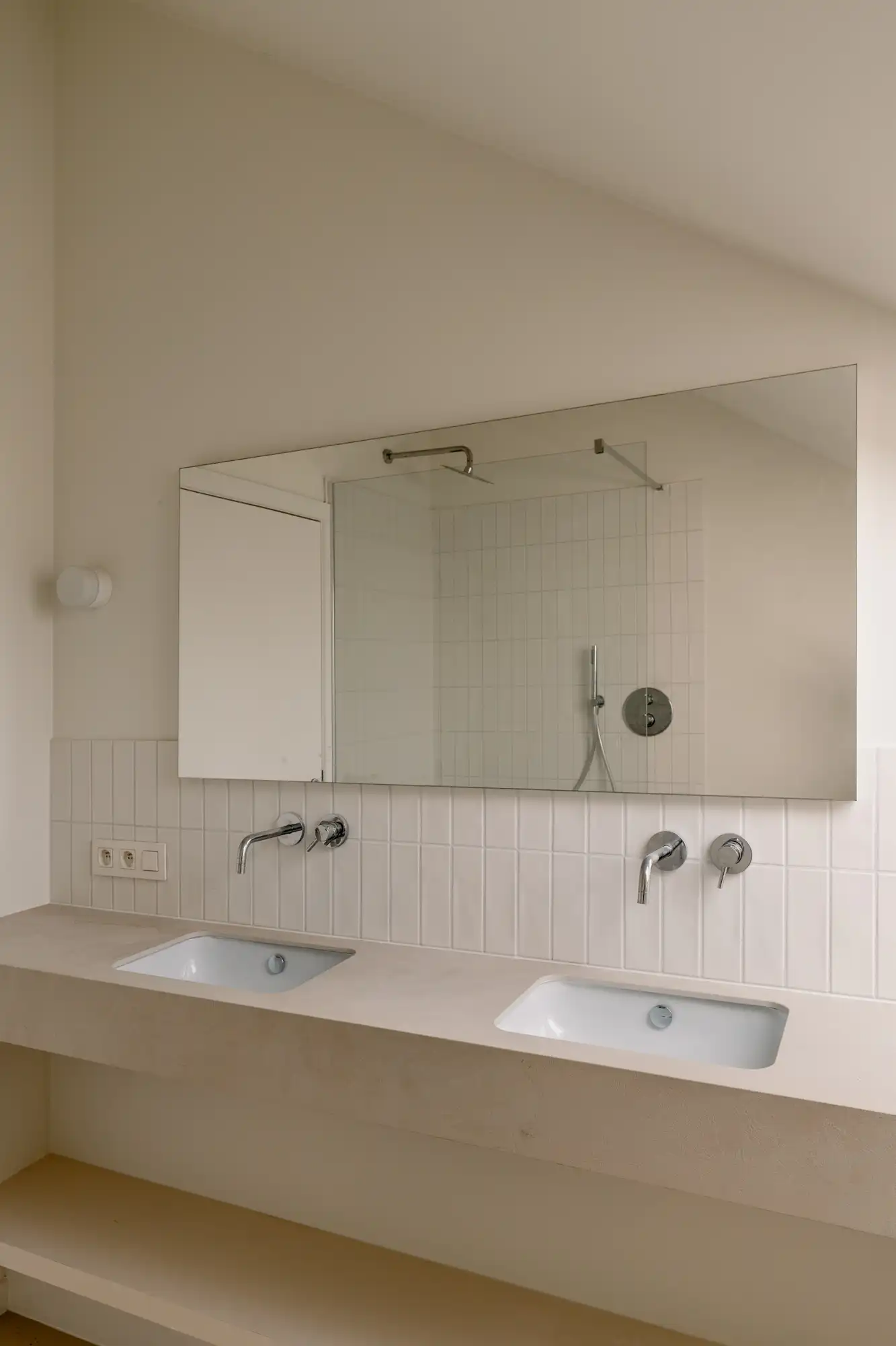 Volledig gerenoveerd duplex appartement met uitzicht op de monumentale gevel van Hilton foto 15