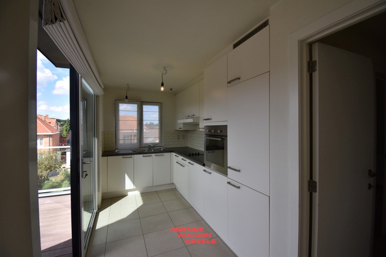 Zeer mooi appartement in centrum Moerbrugge! foto 5