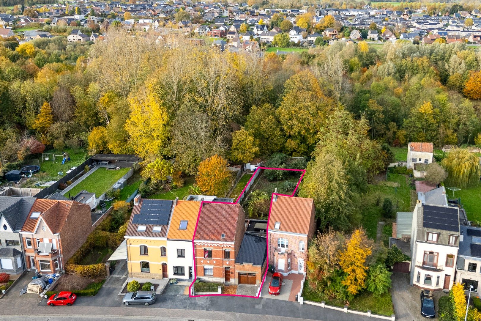 Hoofdfoto van de publicatie: Solide burgerwoning met karakter en potentieel 
