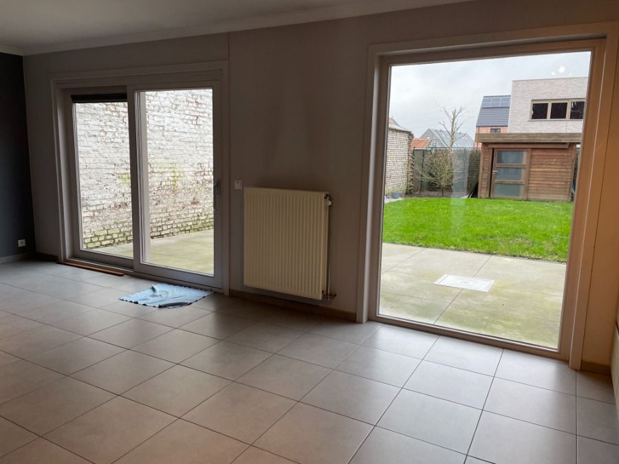 EENGEZINSWONING + tuin foto 14