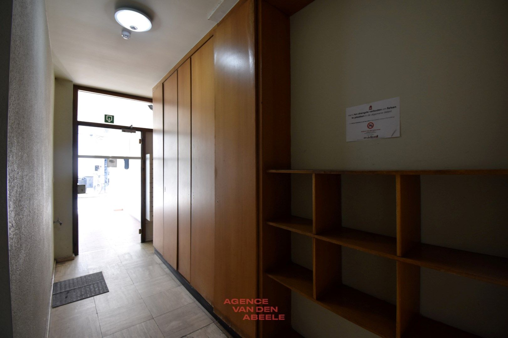 Opbrengsteigendom met 6 appartementen en commerciële handelsruimte foto 5