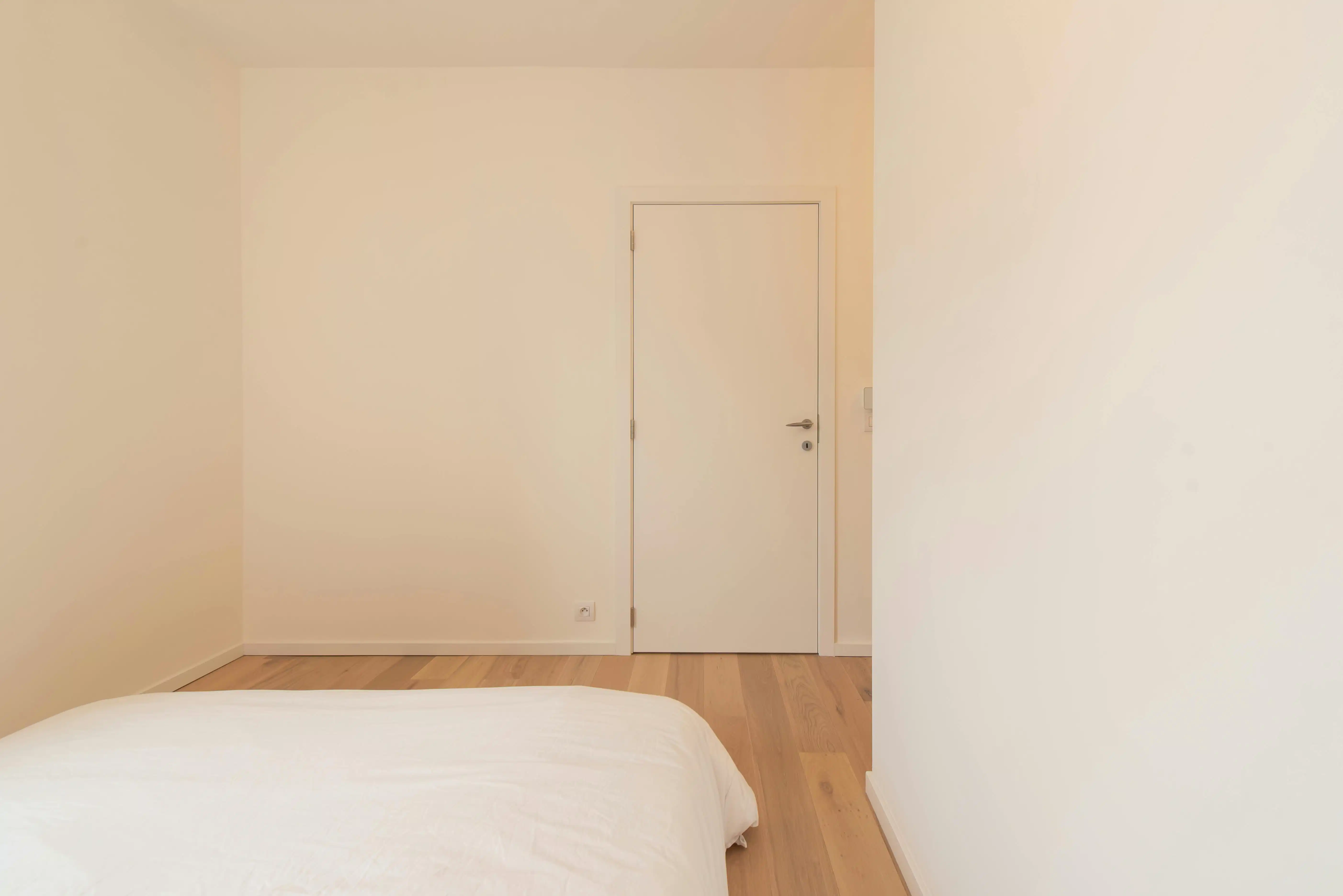 Lichtrijk nieuwbouw 1-slaapkamer appartement te Oostende foto 14