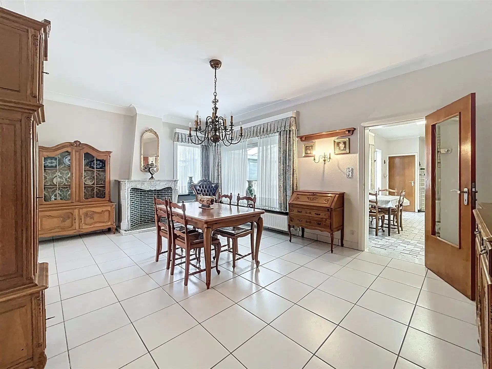 Ruime halfopen bebouwing met tuin en garage op perceel van 420m²  foto 4