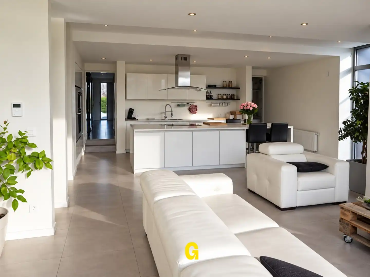 Aantrekkelijk gerenoveerde woning in OB met drie slaapkamers, terras, garage en tuin  foto 7