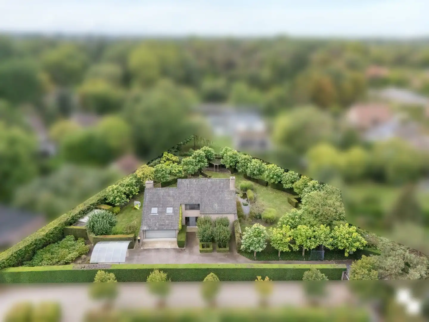 Exclusief wonen nabij kasteeldomein Wallemote-Wolvenhof foto {{pictureIndex}}