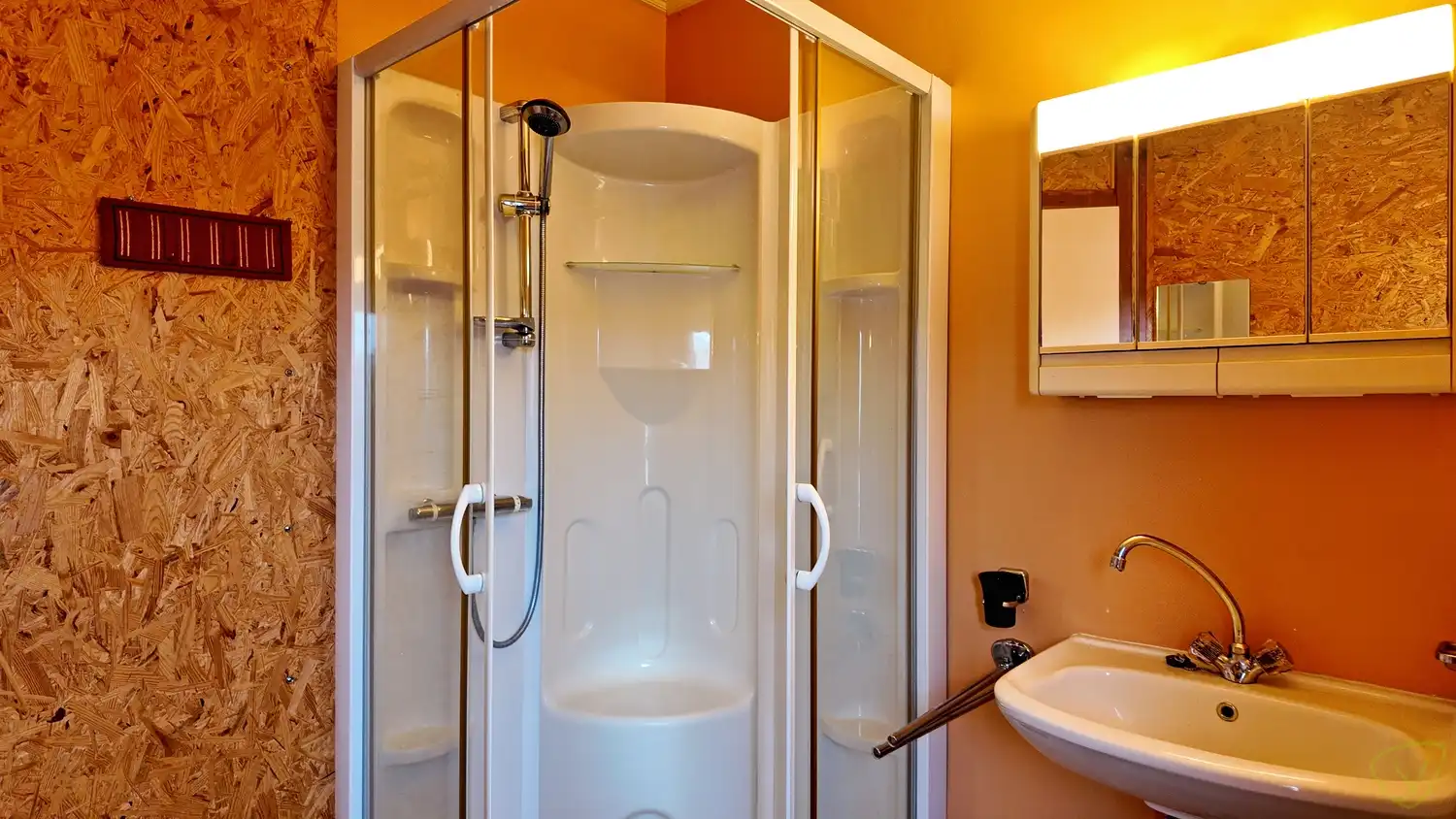 Verrassend ruime woning met 4 slaapkamers en garage foto 13