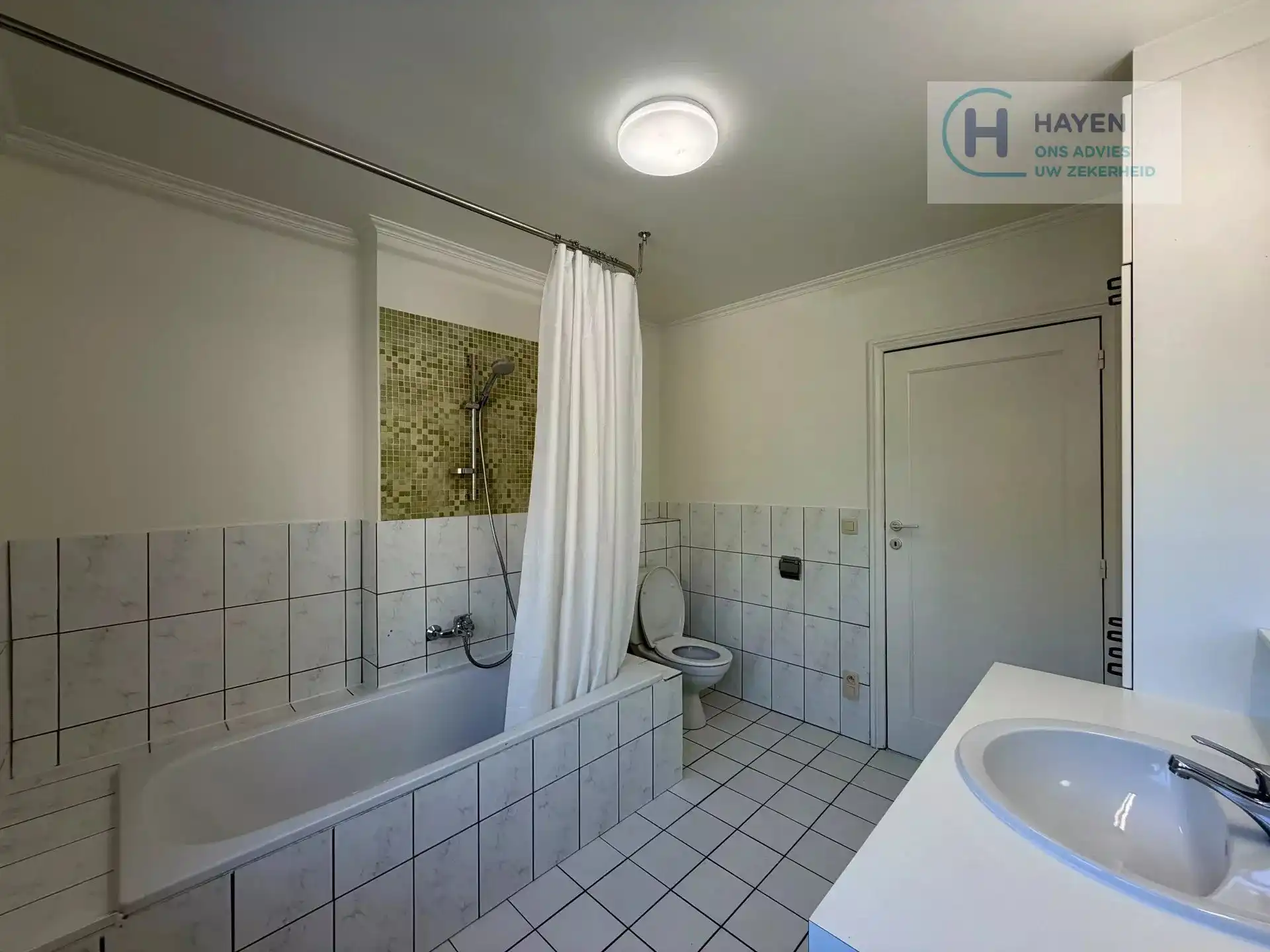 Ruime gezinswoning met 3 slaapkamers in Hasselt foto 17