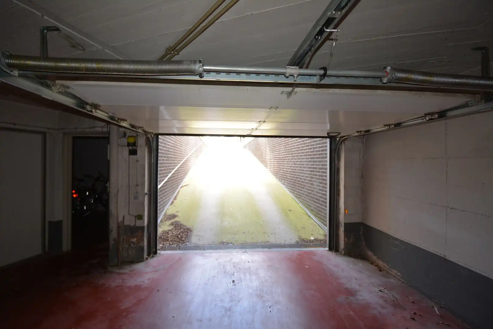 Dubbele garage box vlakbij het casino in Knokke-Heist. foto 5