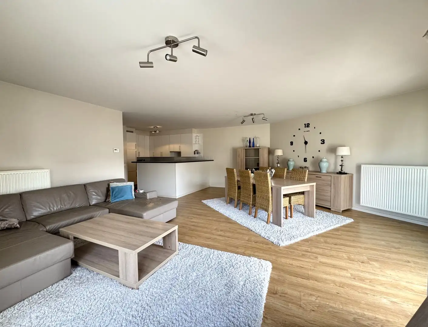 Gemeubeld appartement te huur in oud Knokke met 2 slaapkamers foto 8