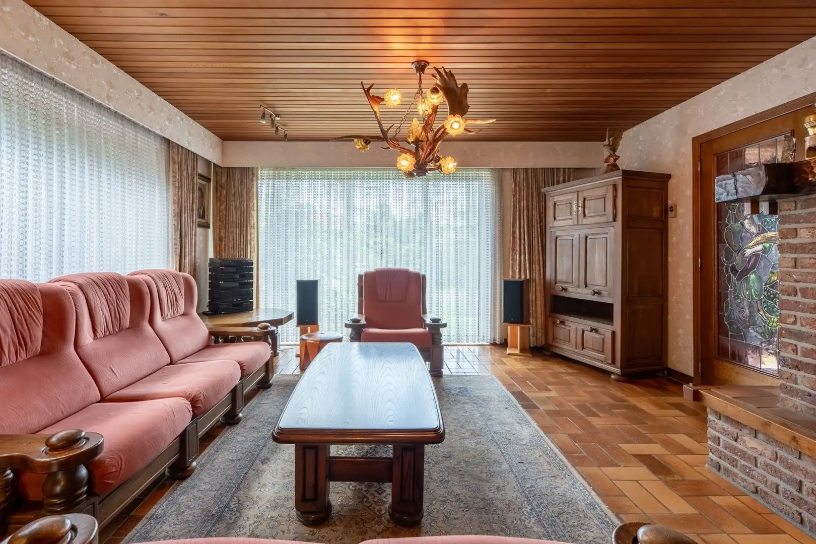 Ruime open bebouwing met 6 slaapkamers op een perceel van 13a 44ca foto 11