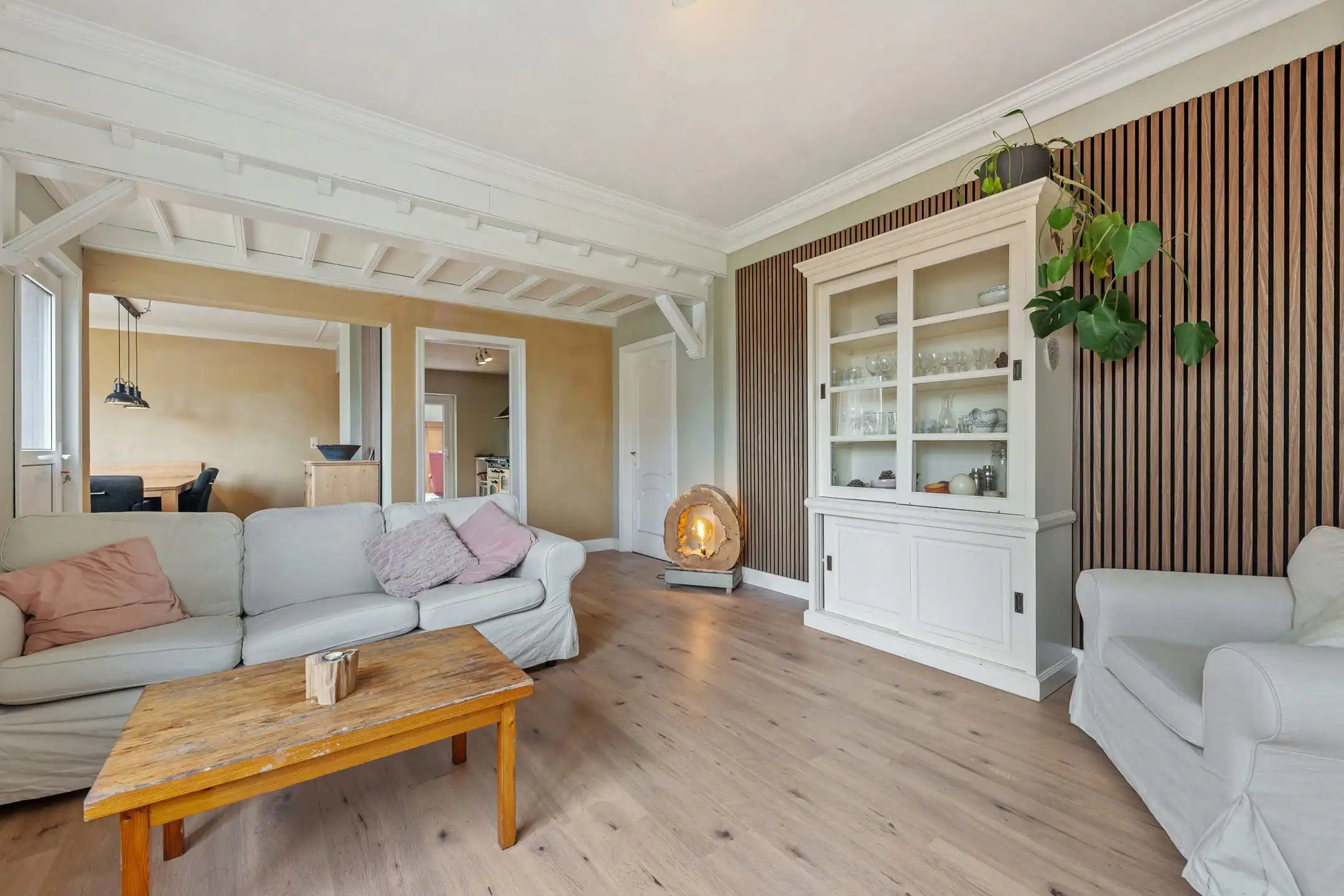 Veelzijdige woning met grote garage te Vlijtingen foto 3