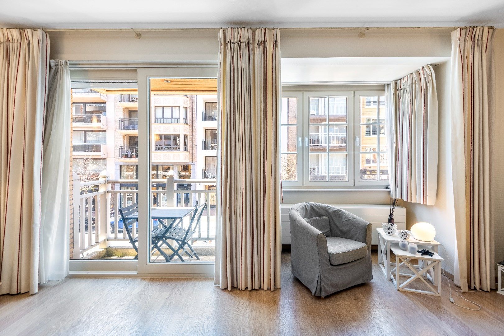 Zeer goed onderhouden appartement met zonneterras, gelegen op de Dumortierlaan. foto 6