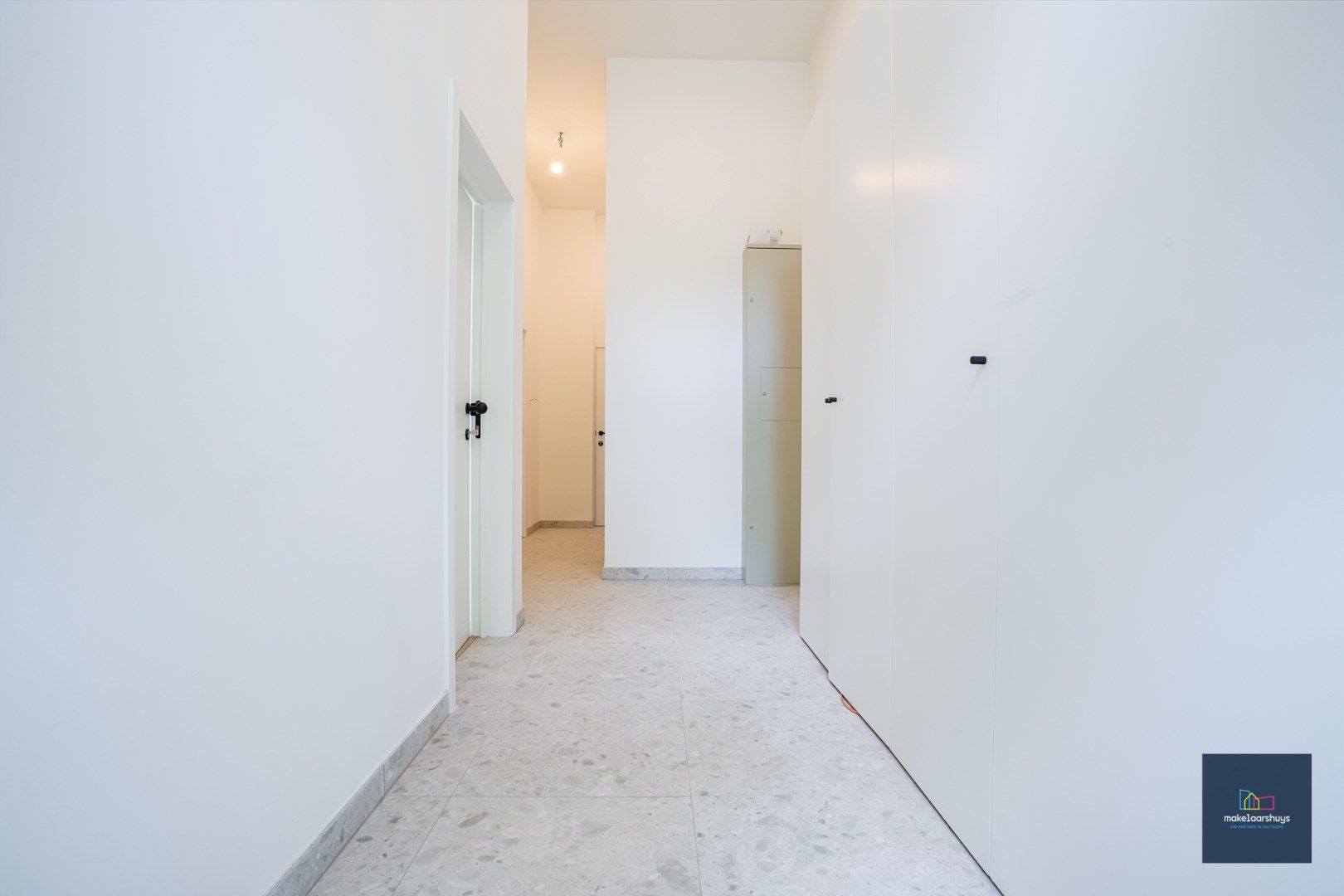 Prachtige penthouse met 2 slaapkamers en  groot terras met uniek uitzicht foto 19