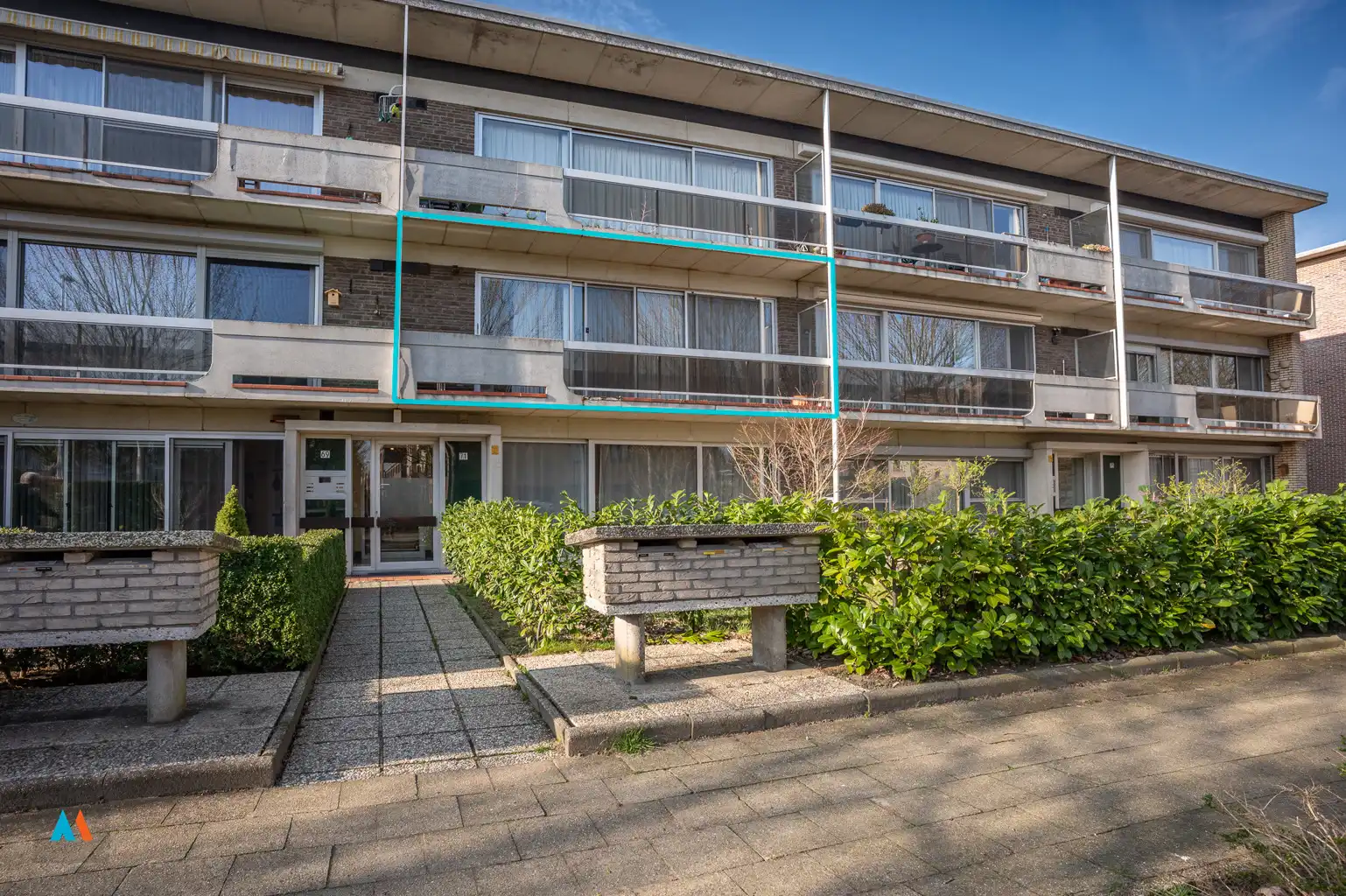 Appartement met garagebox en kelderberging foto {{pictureIndex}}