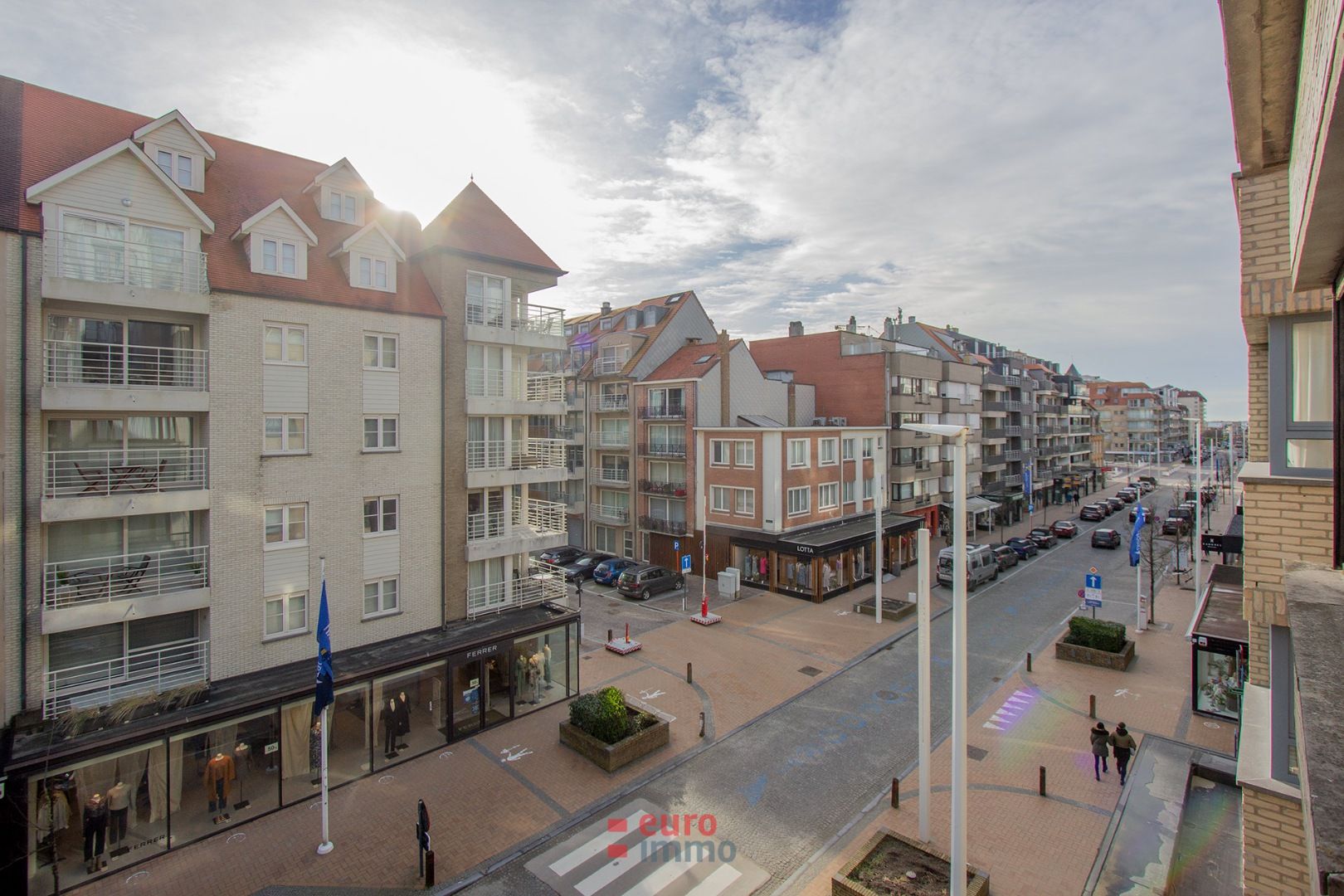 Zuidgericht appartement met 2 slaapkamers in onze bruisende winkel/wandelstraat! foto 2